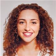 Estudiante de educación infantil que puede impartir clases a niños de infantil y de primaria